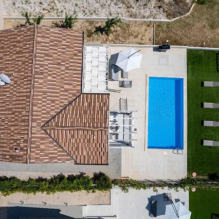 Aurora Villa Diminići