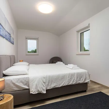 Aurora Villa Diminići